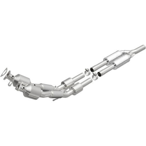 MagnaFlow Direct Fit Catalytic Converter 2012-2015 Passat (B7) 3.6L V6 OEM Grade - 52938 Photo - Primary