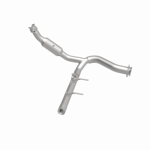 MagnaFlow Direct Fit Catalytic Converter 2007-2008 Ford Expedition/Navigator V8-5.4L - 5451500 360 Degree Image Set
