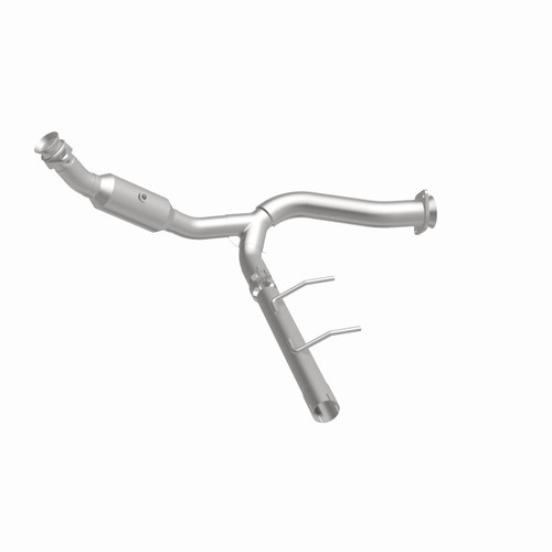 MagnaFlow Direct Fit Catalytic Converter 2007-2008 Ford Expedition/Navigator V8-5.4L - 5451500 360 Degree Image Set