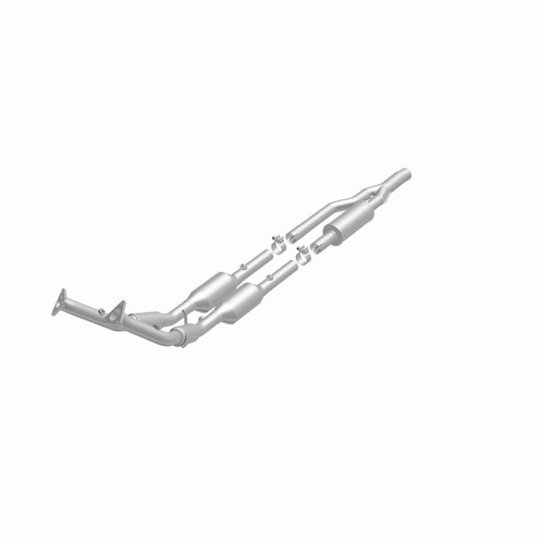 MagnaFlow Direct Fit Catalytic Converter California Grade 06-09 Audi A3 Quattro 3.2L - 5461873 360 Degree Image Set