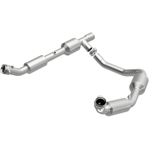 MagnaFlow Direct Fit Catalytic Converter 05-06 Ford E-350 Super Duty 5.4L - 5481439 Photo - Primary