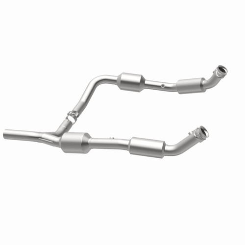 MagnaFlow Direct Fit Catalytic Converter 2008+ Ford E-150 4.6L - 5481640 360 Degree Image Set