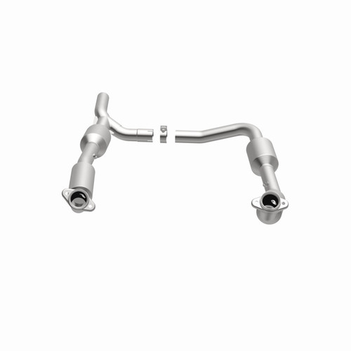 MagnaFlow Direct Fit Catalytic Converter 2008+ Ford E-150 4.6L - 5481640 360 Degree Image Set