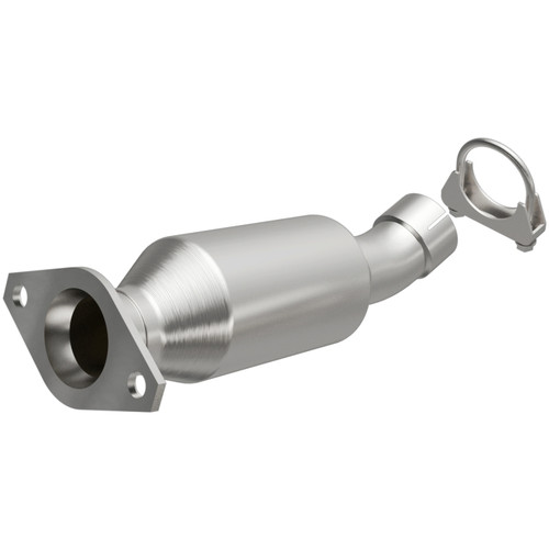 MagnaFlow Direct Fit Catalytic Converter 12-16 Toyota Prius C 1.5L - 5671448 Photo - Primary