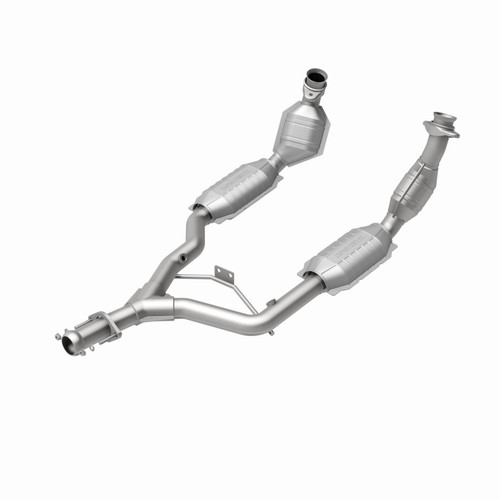 MagnaFlow Direct Fit Catalytic Converter 96-98 Ford Mustang 3.8L - 93344 360 Degree Image Set