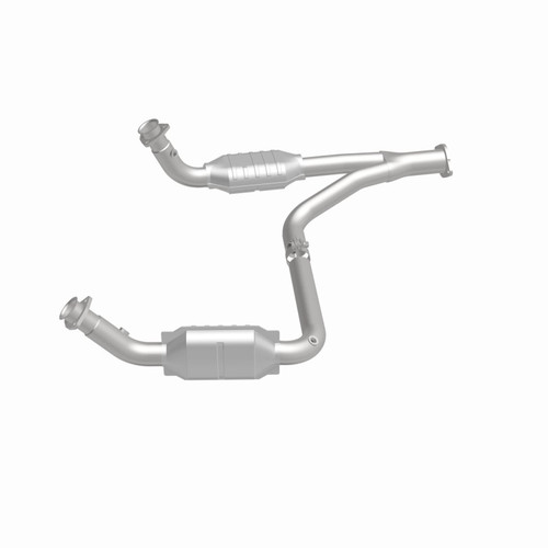 MagnaFlow Direct Fit Catalytic Converter 00-01Tahoe/Yukon V8 5.7L - 93603 360 Degree Image Set
