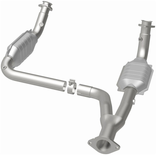 MagnaFlow Direct Fit Catalytic Converter 00-01Tahoe/Yukon V8 5.7L - 93603 Photo - out of package