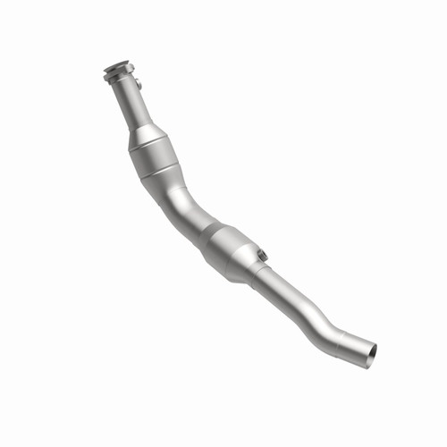 MagnaFlow Direct Fit Catalytic Converter 05-08 LR3/RR Sport Driver Side - 93687 360 Degree Image Set