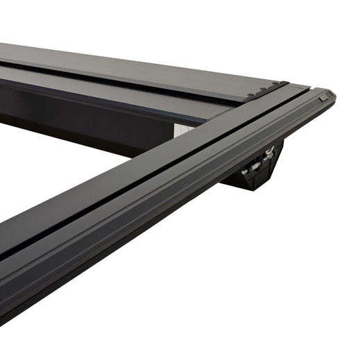 Westin Manual Retractable Tonneau Cover 22-26 Toyota Tundra 5.5ft Bed Black - 19-60285 Photo - Close Up