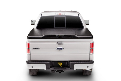 Undercover 23-26 Ford F-250 6.9ft Bed Elite Bed Cover - UC2228 Photo - Mounted