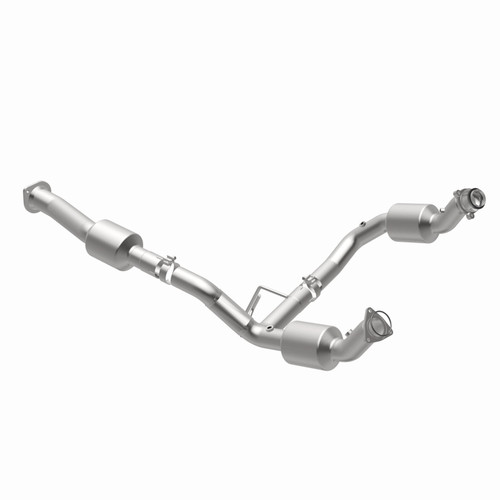 MagnaFlow 20-22 Chevy Silverado 2500 HD 6.6L OEM Direct-Fit Catalytic Converter - 280745 360 Degree Image Set