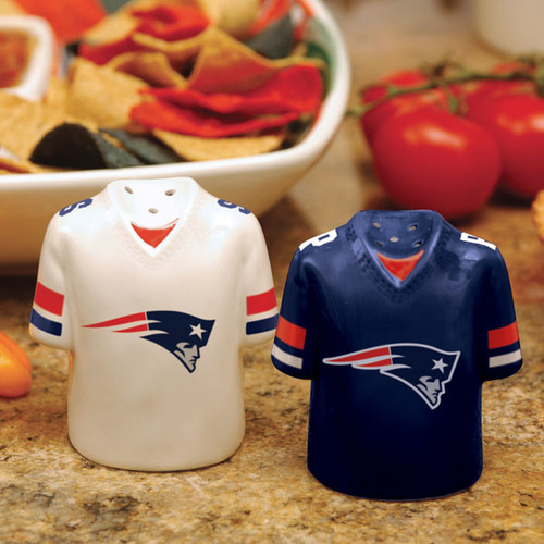 New England Patriots Gameday Salt and Pepper Shakers