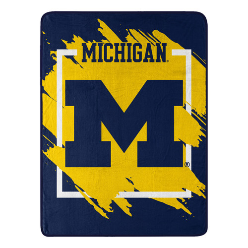 Michigan Wolverines Dimensional Throw Blanket