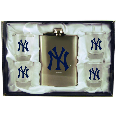 New York Yankees Flask and Shot Glass Barware Set