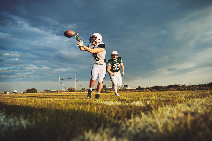 Wide Receiver Drills and Training Guide for Route Running, Speed, and Catching