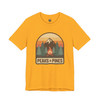 Peaks & Pines Retro Camping Tee – Unisex Outdoor Adventure Shirt, Mountain & Campfire Graphic, Nature Lover Gift