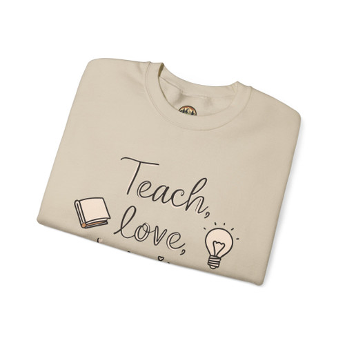 Teach Love Inspire Teacher Sweatshirt – Heartfelt Gift for Teachers & Mentors