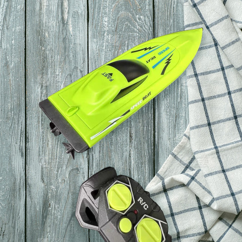 Remote Control Speedboat Children's Remote Control Boat Toy Submersible High Speed Speedboat Simulated Electric Ship Boys Watercraft Model
