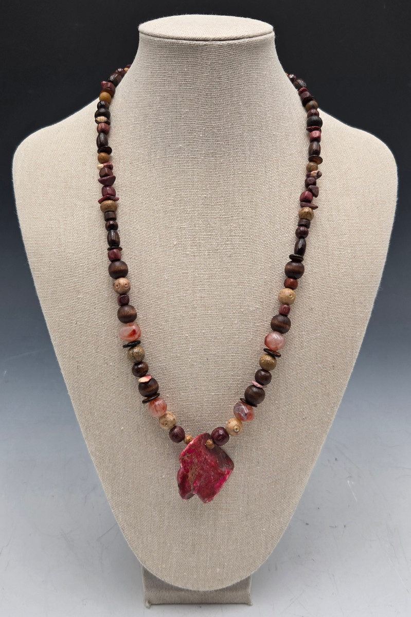 The Rose Walk Necklace