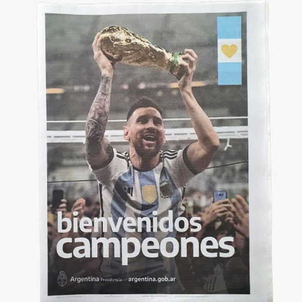 La Selección Llega - Clarín Diario Impreso Argentino Martes - Todas las Secciones (20/12/22)