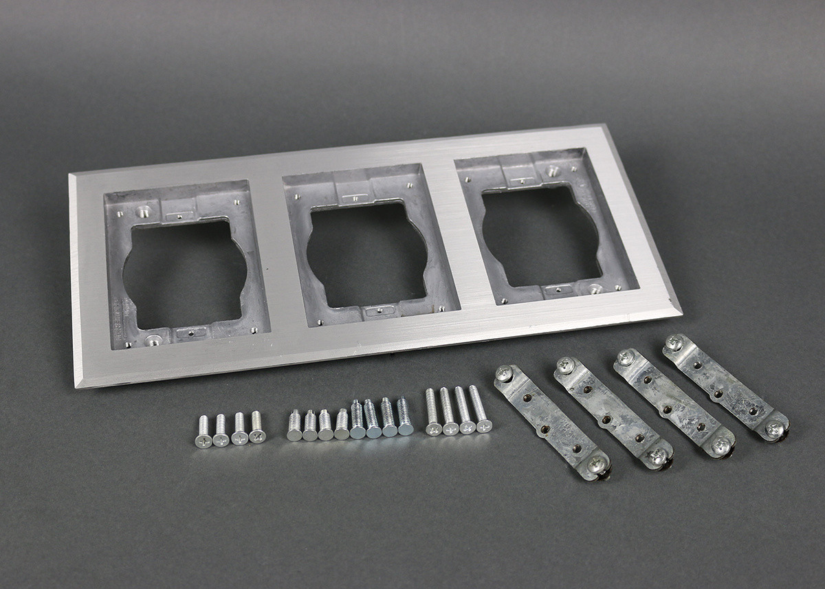 3-GANG ALUM TILE Flange 838TCAL