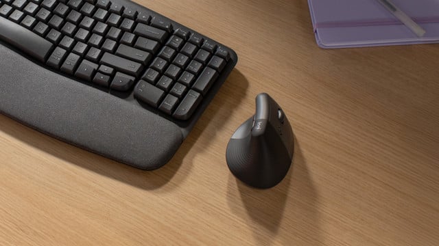 Logitech LIFT Vertical Ergonomic Mouse 910-006466