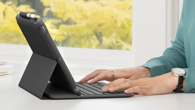 Logitech SLIM Folio IPAD Keyboard Cover 920-009473