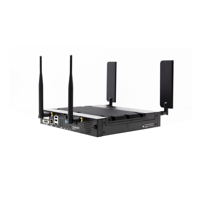 ZPE Nodegrid Gate SR , 8x RJ45 Serial rolled, 13x ETH, (5 GbE, 4x PoE+, 2 SFP+), 8-Core Intel 64bit CPU, 16GB DDR4, 32GB SLC