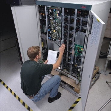 UPG 1YR 24X7 8HR TO FACTORY WARR SVC CON WUPG8HR7X24-UG-04