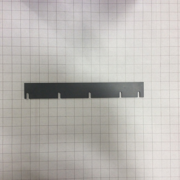 E82431 - Left hand splash guard 189-3246