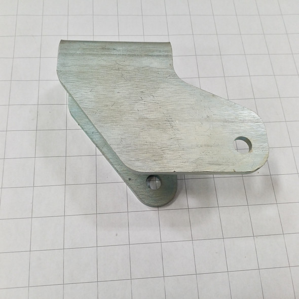 86069610 - Scrub deck pivot bracket 173-8257