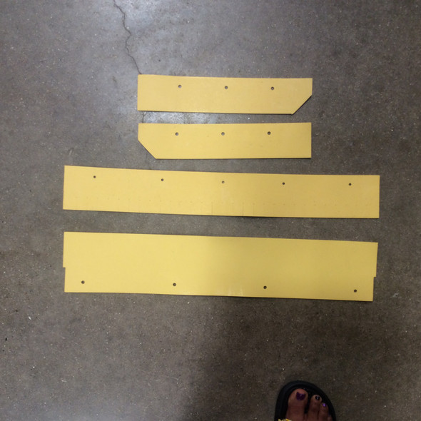 1463167000 - Non marking skirt flap 272-9527