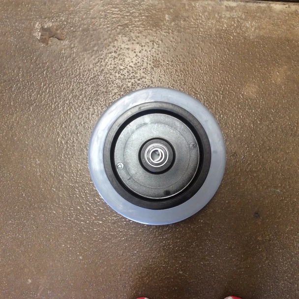 56382693 - Wheel and bearing assembly 172-3283
