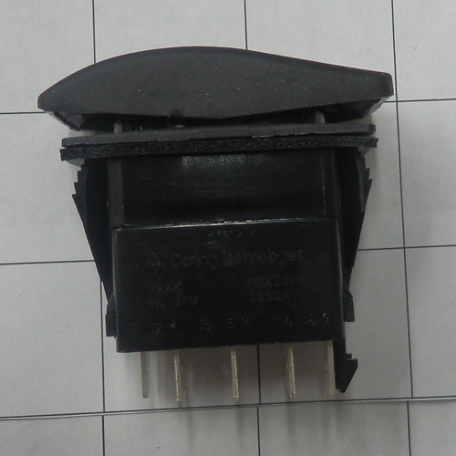 8.631-395.0 - Switch 273-0913