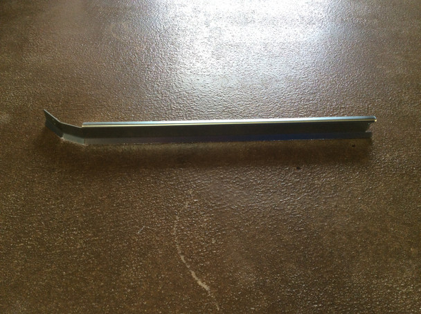 1029128 - Right side squeegee retainer (Tennant Industrial) 275-9504