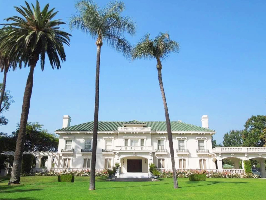 Wrigley Mansion