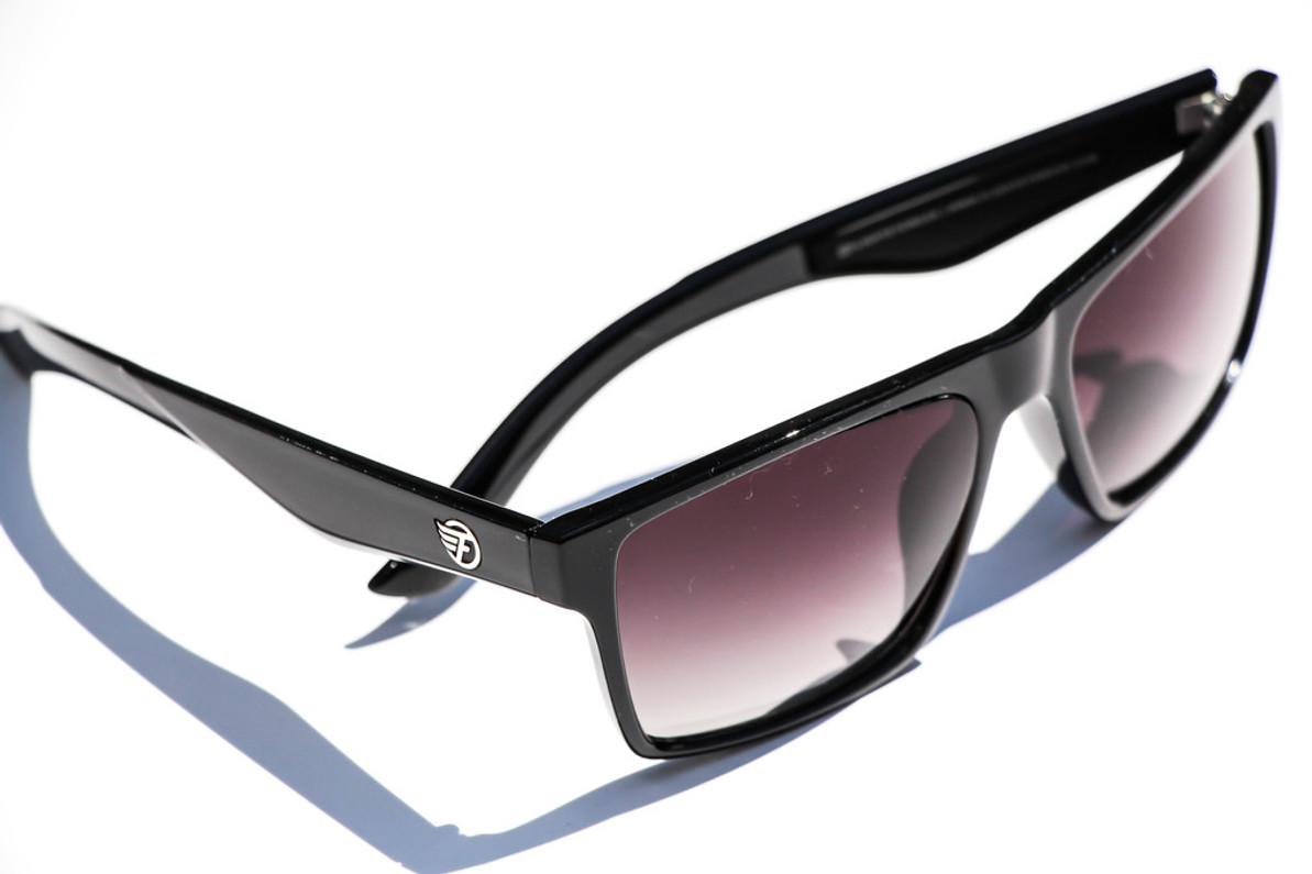 Stay Stylish and Protected with Flight Eyewear's Gradient Sunglasses for Men