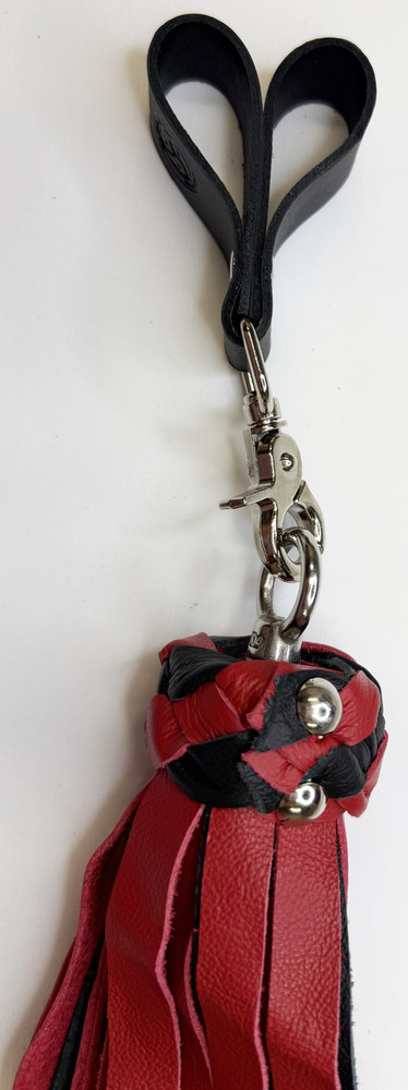 Finger Flogger Red and Black closeup