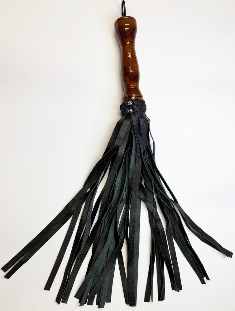 Walnut Handle Flogger Black and Green open