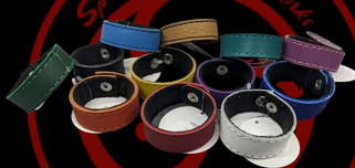 100% Leather wrist band.
They are fleece lined to be super comfortable and can be worn anywhere.
