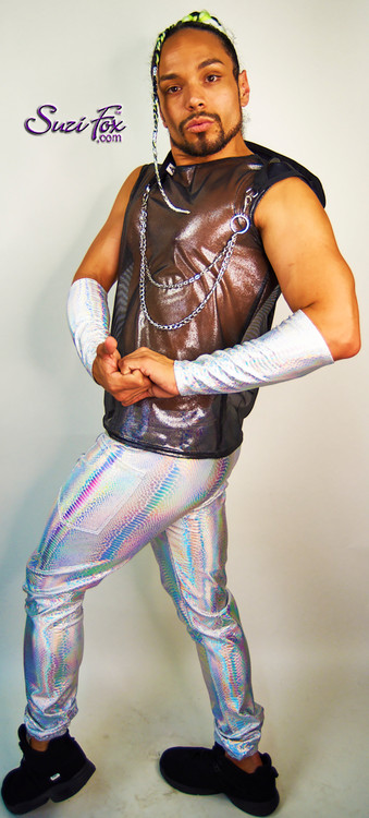 Mens Jogger pants For Raves, EDC, and Burning Man Festivals shown in iridescent snake print spandex custom made by Suzi Fox.
Shown with metallic mesh muscle tee shirt by Suzi Fox.
Shown with iridescent snake print spandex arm guards by Suzi Fox.
