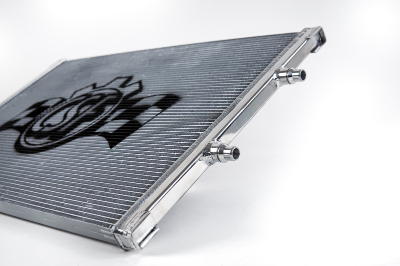 CSF Mercedes Benz E 63 / CLS 63 AMG Front Mount Heat Exchanger - 8197 Photo - Close Up