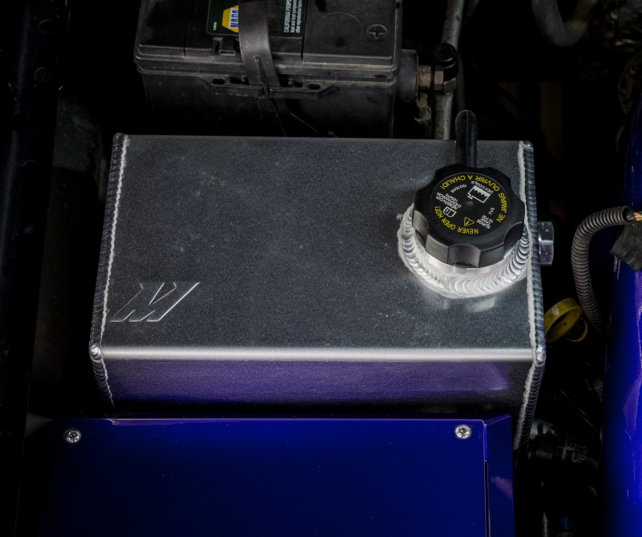 Mishimoto 01-07 Chevy/GMC 6.6L Duramax Degas Tank - Natural - MMRT-DMAX-01N User 1