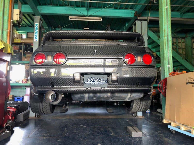 GReddy Garage 89-94 Nissan Skyline GT-R Ti Exhaust R32 w/ 90mm Main & 130mm Tip - 44889112 Photo - Close Up
