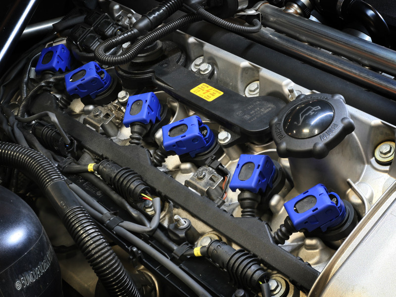 aFe 01-06 BMW 325Ci E46 Scorcher High-Performance Ignition Coil - 77-92001 Photo - Mounted