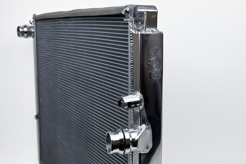 CSF 2020+ Toyota A90/A91 GR Supra / 2019+ BMW Z4 (2.0/3.0L) / 19-21 BMW G2X All-Aluminum Radiator - 7226 Photo - Close Up