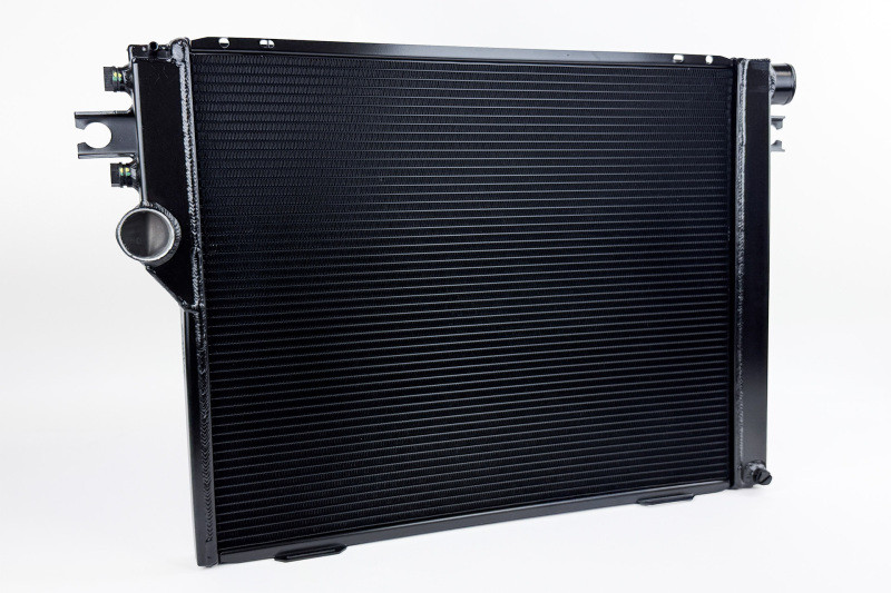 CSF BMW E28 M5 (US and Euro) / E24 M635CSi / E24 M6 High-Performance Radiator - 7232 Photo - out of package