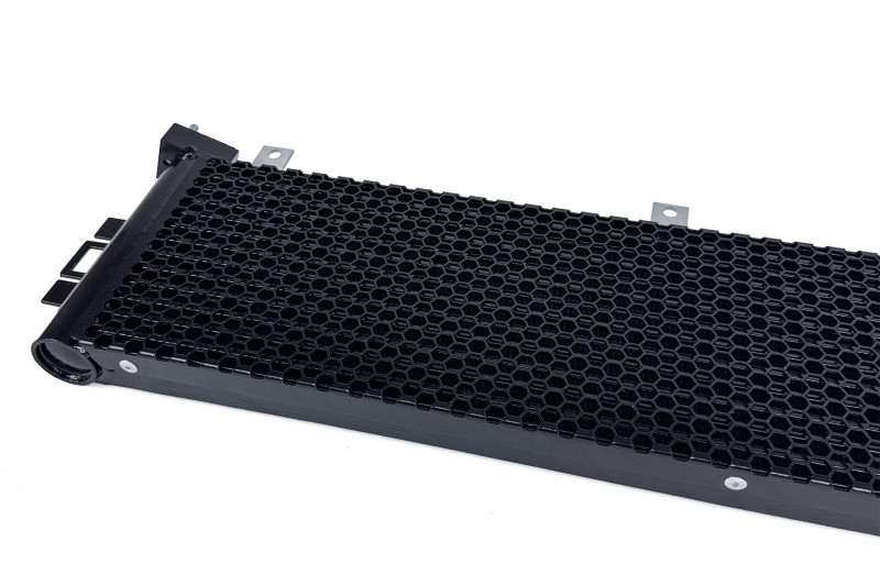 CSF BMW G2X M340i/M440i/M240i High Performance Engine Oil Cooler - 8372 Photo - Close Up