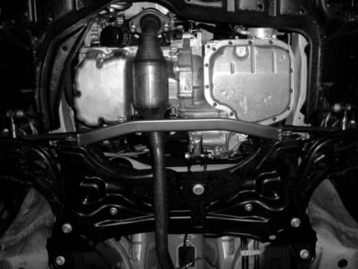 Cusco Lower Arm Bar Ver I 2 Pts Toyota Prius C Aqua - 900 475 AN User 1