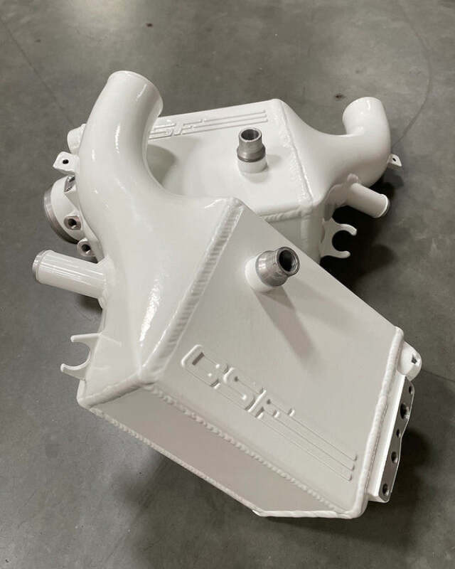 CSF 16-21 BMW M5 (F90) / 17-21 BMW M8 (F91/F92/F93) Twin Charge-Air-Cooler Set - Alpine White - 8178AW Photo - Primary
